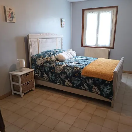 Maison Rurale Pour 6 Pers. Avec Piscine Partagee Et Animaux Accueillis A Capy - Fr-1-616-396 Naussannes