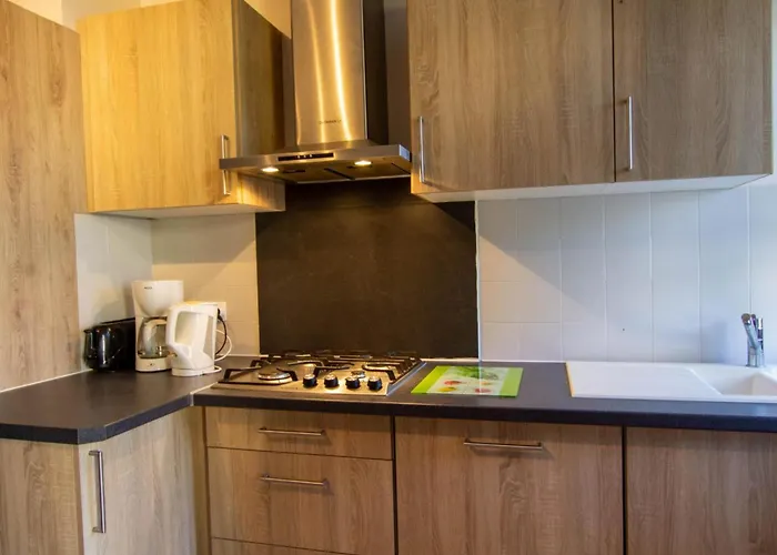 Maison Rurale Pour 6 Pers. Avec Piscine Partagee Et Animaux Accueillis A Capy - Fr-1-616-396